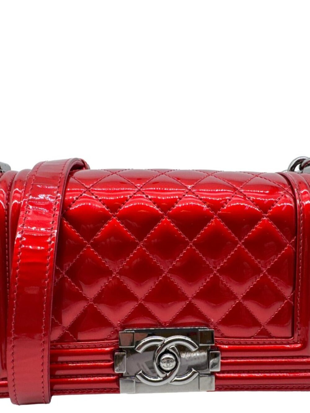 Chanel Boy Flap Small Quilted Patent Leather Shoulder Bag Red